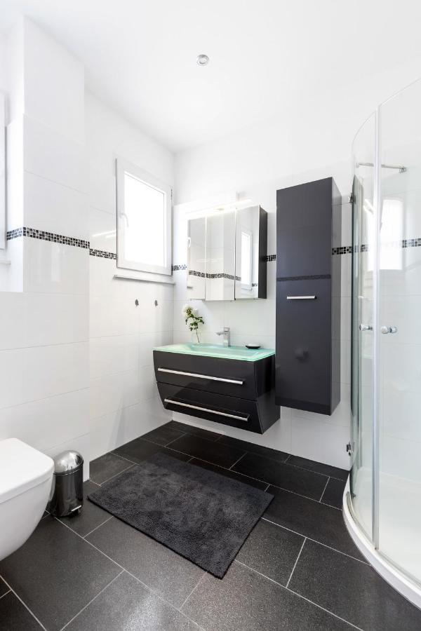 Primera Zimmer Mit Gemeinschaftsbad Singen Ngoại thất bức ảnh