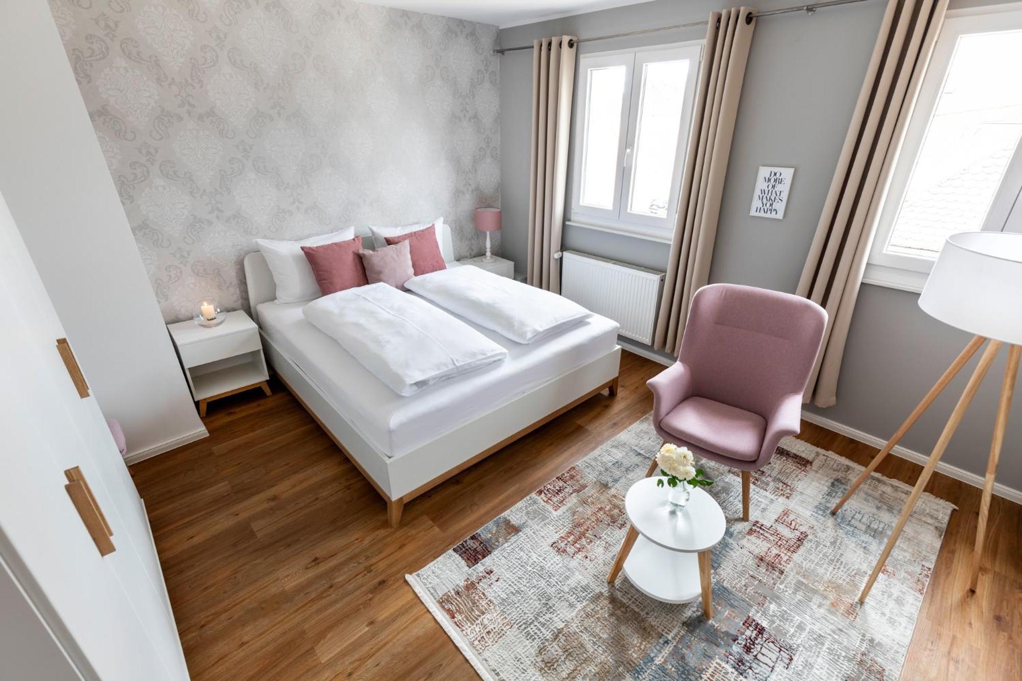 Primera Zimmer Mit Gemeinschaftsbad Singen Ngoại thất bức ảnh